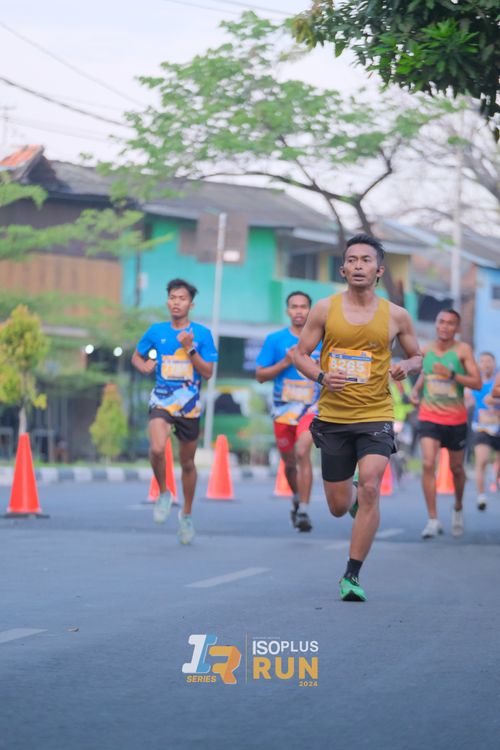 Race photo from Isoplus Run 2024 Surabaya