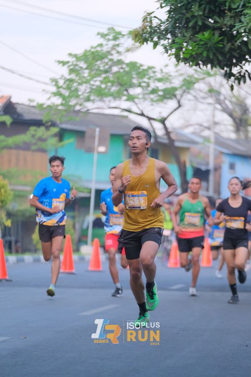 Race photo from Isoplus Run 2024 Surabaya