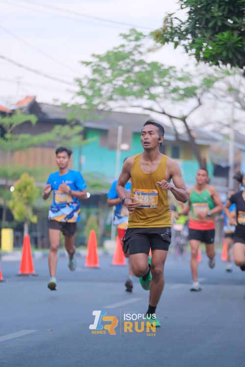 Race photo from Isoplus Run 2024 Surabaya