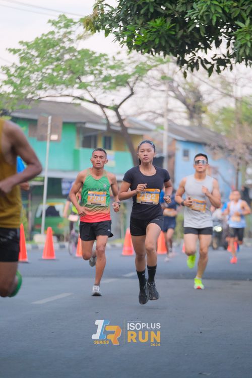 Race photo from Isoplus Run 2024 Surabaya