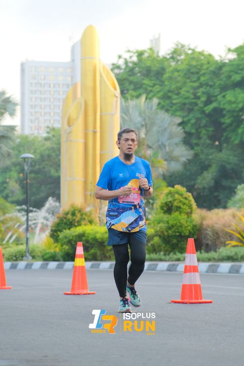 Race photo from Isoplus Run 2024 Surabaya