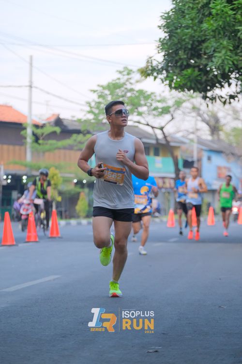 Race photo from Isoplus Run 2024 Surabaya