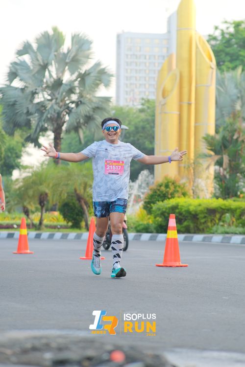 Race photo from Isoplus Run 2024 Surabaya
