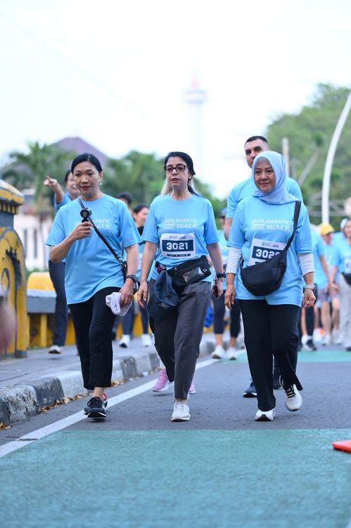 Race photo from KEMLU RUN 2025