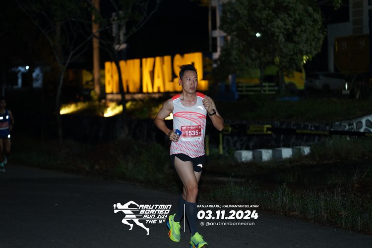 Race photo from Arutmin Borneo Run 2024