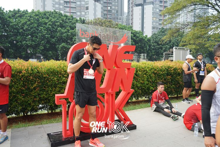 Race photo from ONE RUN 10 K