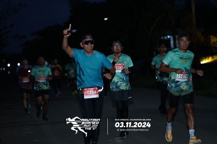 Race photo from Arutmin Borneo Run 2024