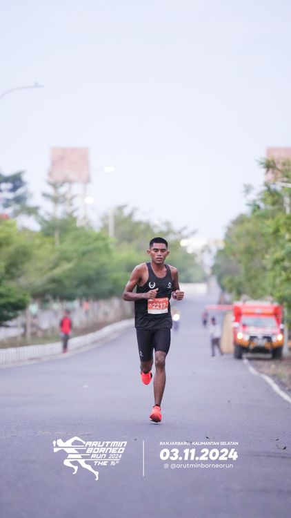 Race photo from Arutmin Borneo Run 2024
