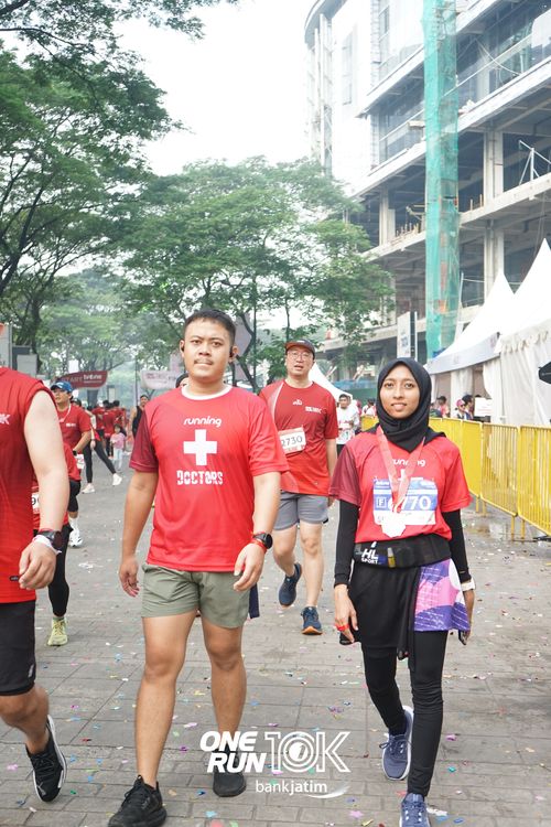 Race photo from ONE RUN 10 K