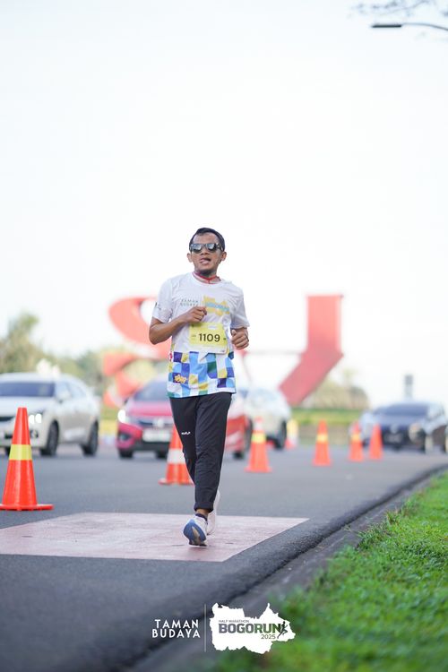 Race photo from Taman Budaya x BOGORUN 2025