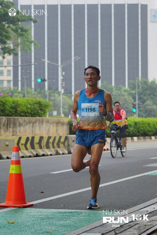Race photo from Nu Skin Run 10K