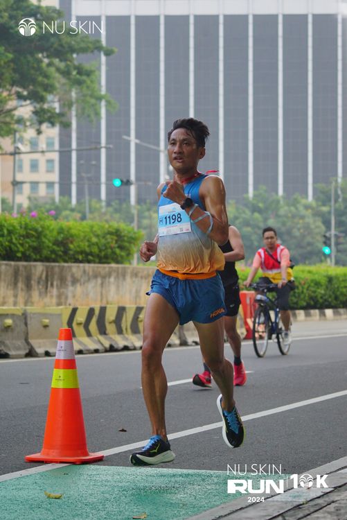 Race photo from Nu Skin Run 10K