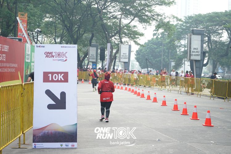Race photo from ONE RUN 10 K