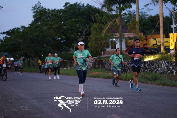 Race photo from Arutmin Borneo Run 2024