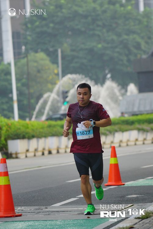 Race photo from Nu Skin Run 10K