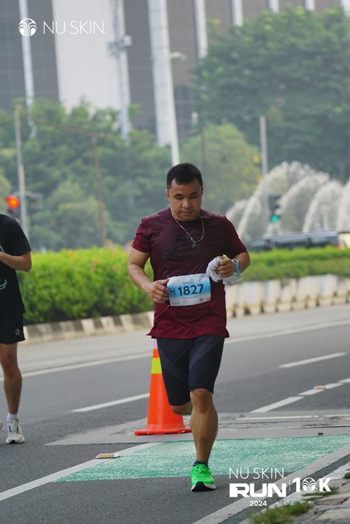 Race photo from Nu Skin Run 10K