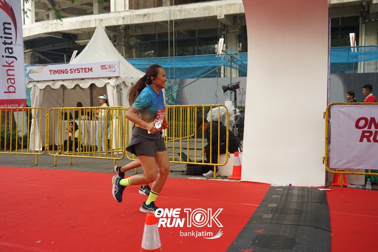 Race photo from ONE RUN 10 K