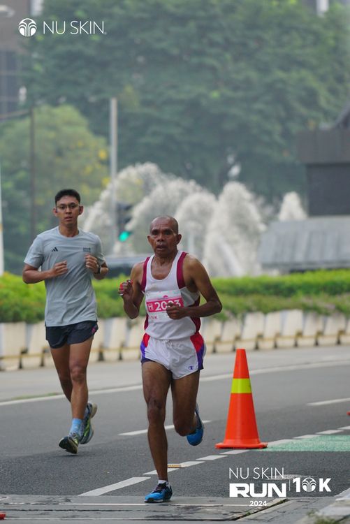 Race photo from Nu Skin Run 10K