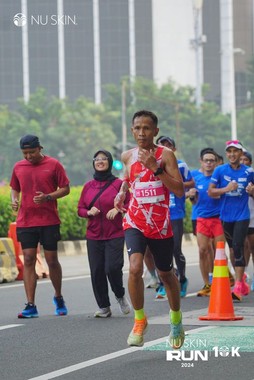 Race photo from Nu Skin Run 10K