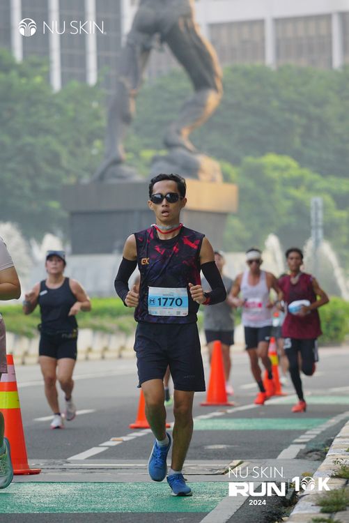 Race photo from Nu Skin Run 10K