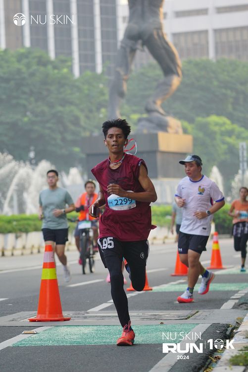 Race photo from Nu Skin Run 10K