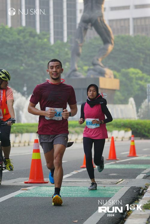 Race photo from Nu Skin Run 10K