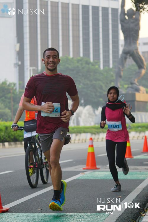 Race photo from Nu Skin Run 10K