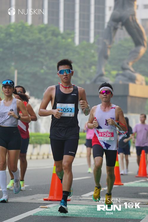 Race photo from Nu Skin Run 10K