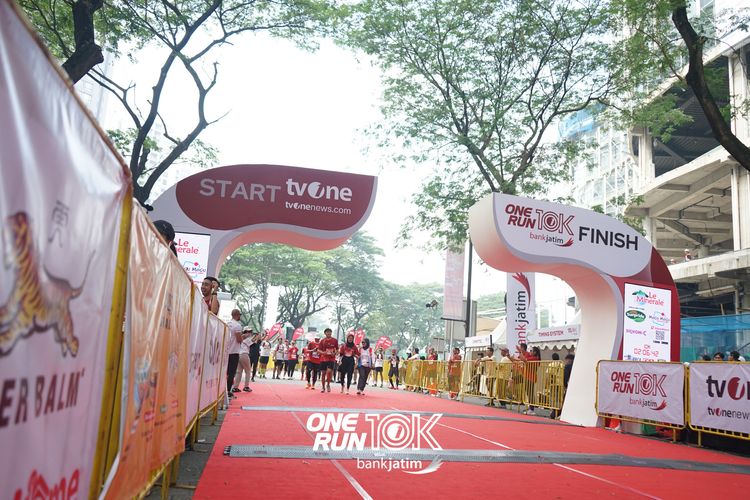 Race photo from ONE RUN 10 K