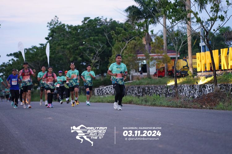 Race photo from Arutmin Borneo Run 2024