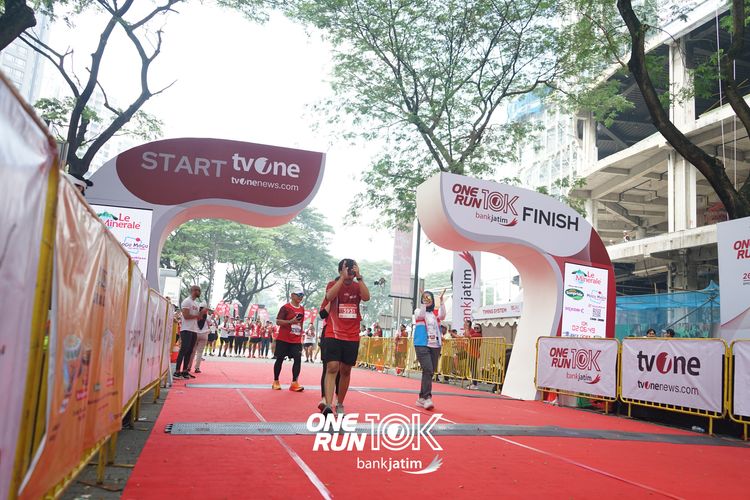 Race photo from ONE RUN 10 K