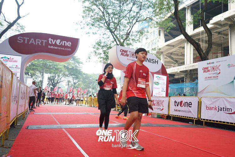 Race photo from ONE RUN 10 K