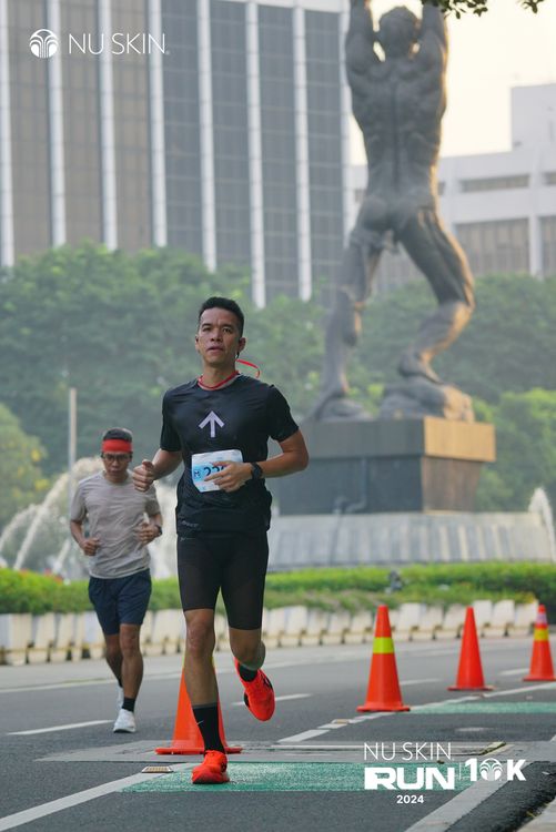 Race photo from Nu Skin Run 10K