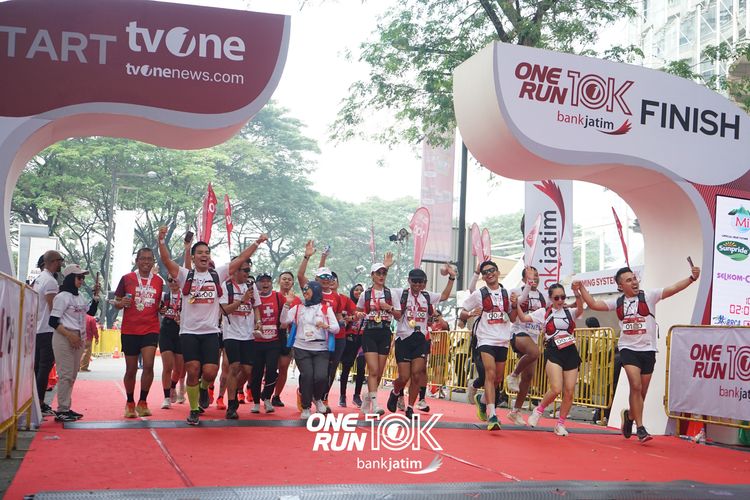 Race photo from ONE RUN 10 K