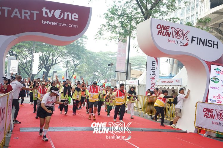 Race photo from ONE RUN 10 K