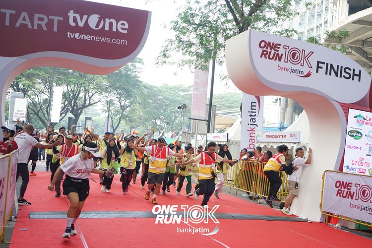 Race photo from ONE RUN 10 K