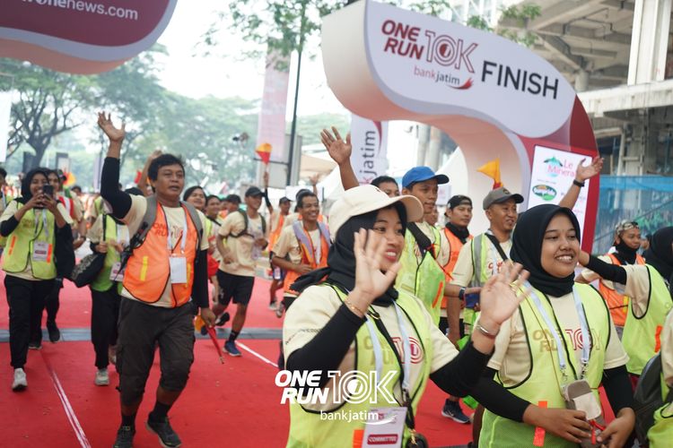 Race photo from ONE RUN 10 K