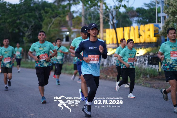 Race photo from Arutmin Borneo Run 2024