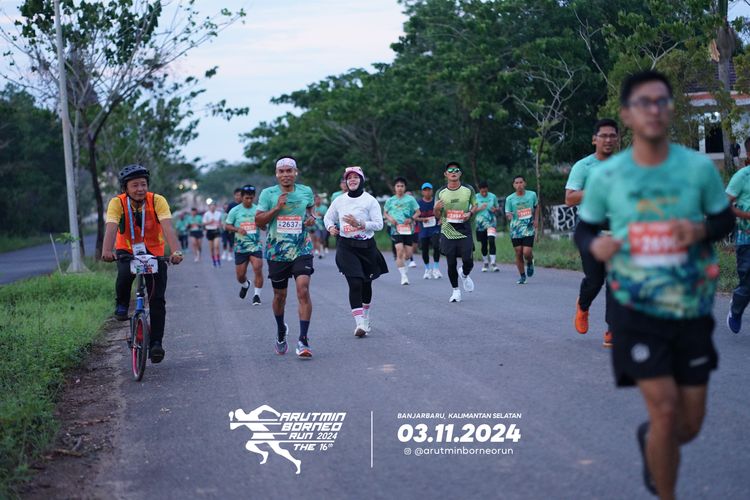 Race photo from Arutmin Borneo Run 2024