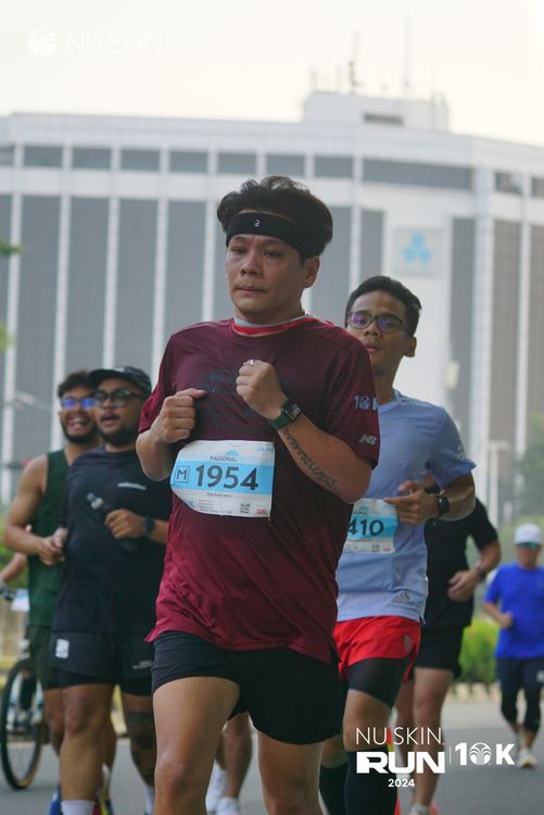 Race photo from Nu Skin Run 10K
