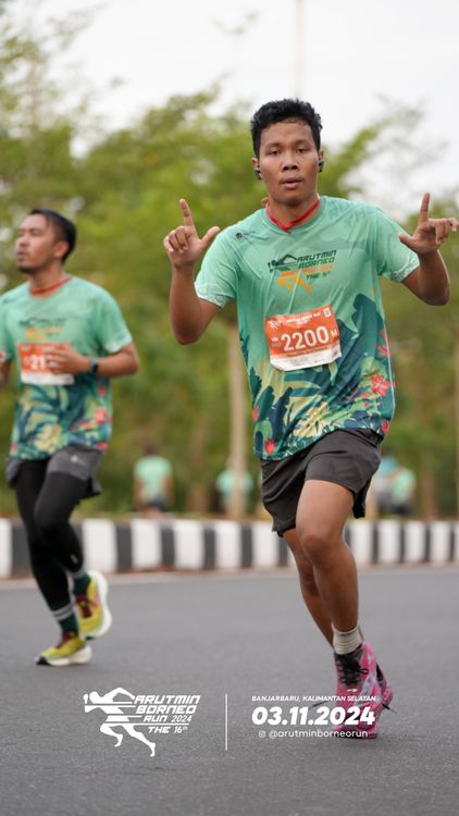 Race photo from Arutmin Borneo Run 2024