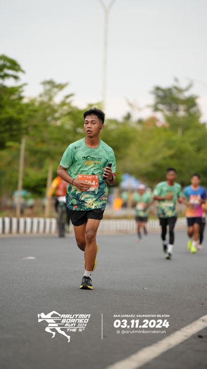 Race photo from Arutmin Borneo Run 2024