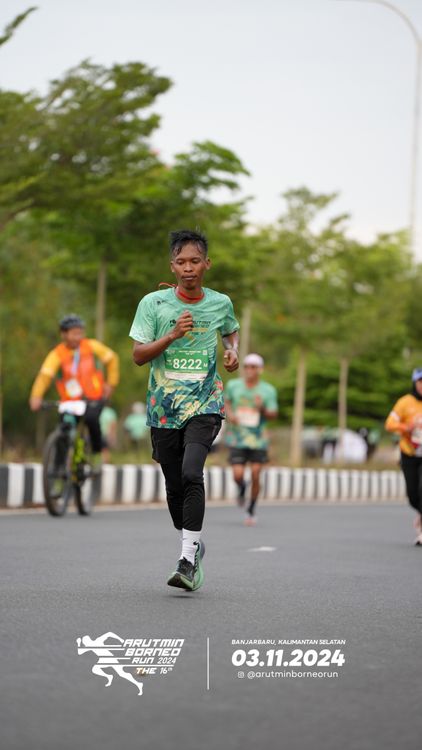 Race photo from Arutmin Borneo Run 2024