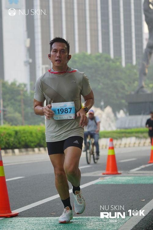 Race photo from Nu Skin Run 10K