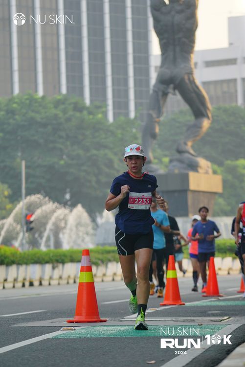 Race photo from Nu Skin Run 10K