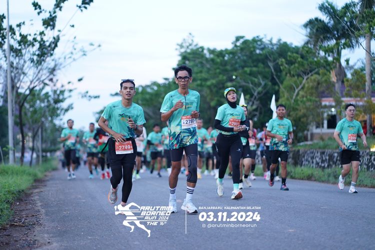 Race photo from Arutmin Borneo Run 2024