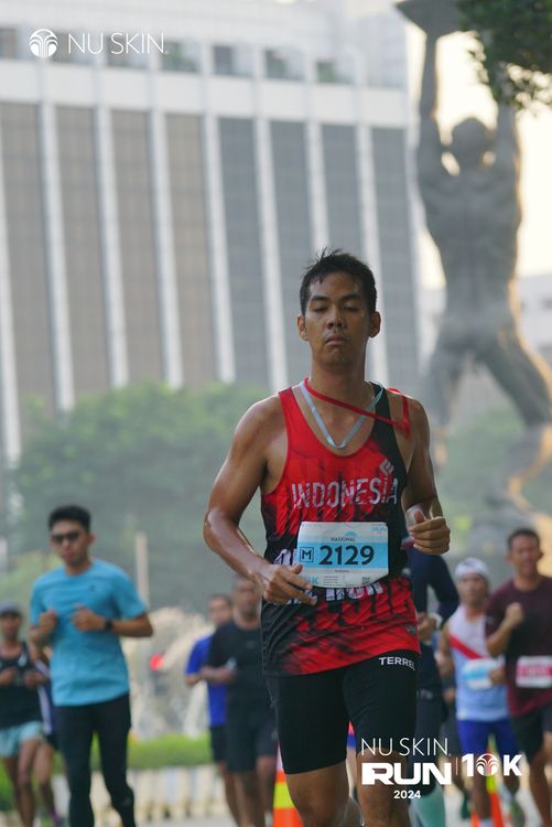 Race photo from Nu Skin Run 10K