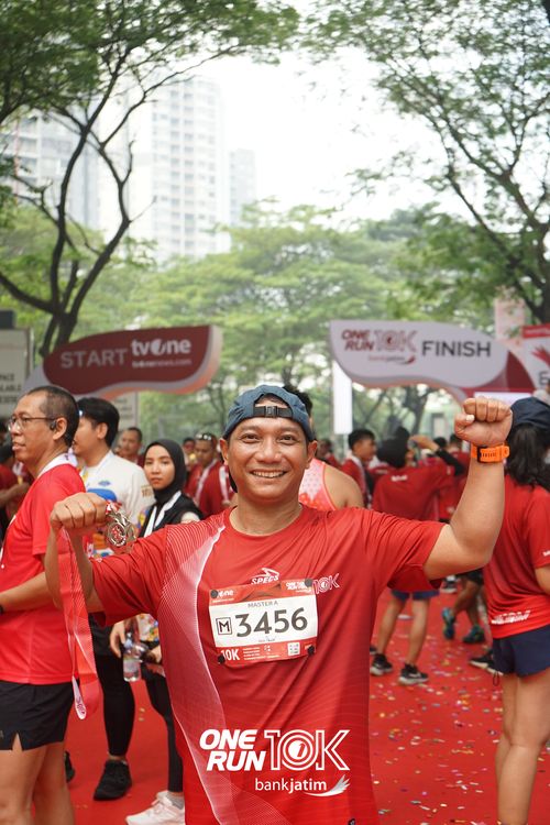 Race photo from ONE RUN 10 K