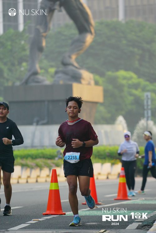 Race photo from Nu Skin Run 10K