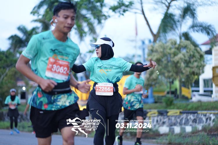 Race photo from Arutmin Borneo Run 2024